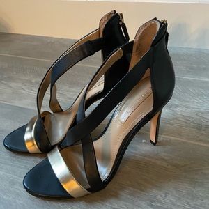 BCBG High Heels Gold & Black Leather. Size 8.5